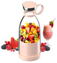 Compact fruit blender for travel and gym use
